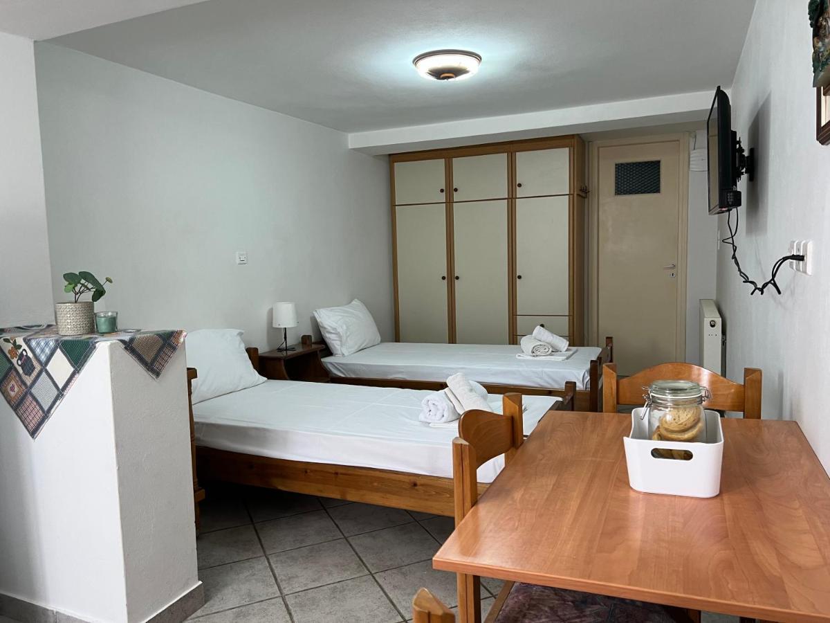Athina Rooms Karvounades Εξωτερικό φωτογραφία