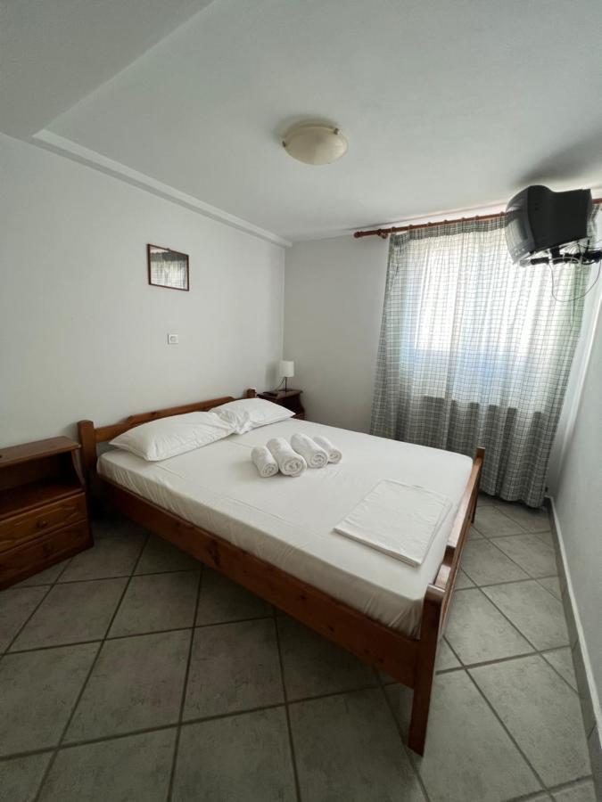 Athina Rooms Karvounades Εξωτερικό φωτογραφία