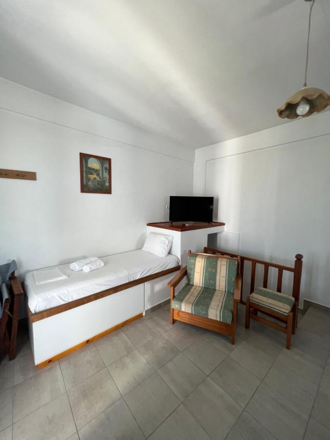 Athina Rooms Karvounades Εξωτερικό φωτογραφία