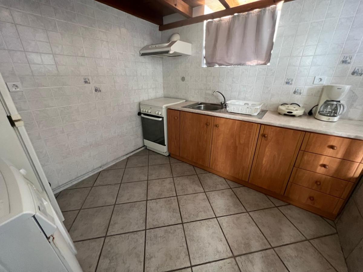 Athina Rooms Karvounades Εξωτερικό φωτογραφία